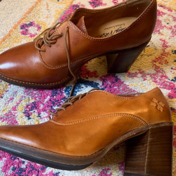 Patricia Nash Block Heals Oxford Lace up Leather Shoes - Picture 2 of 11